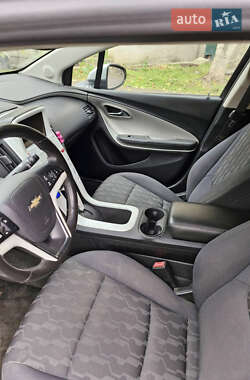 Хэтчбек Chevrolet Volt 2012 в 