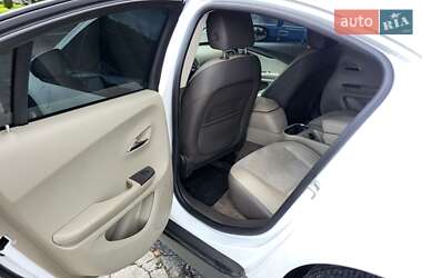 Хетчбек Chevrolet Volt 2013 в 