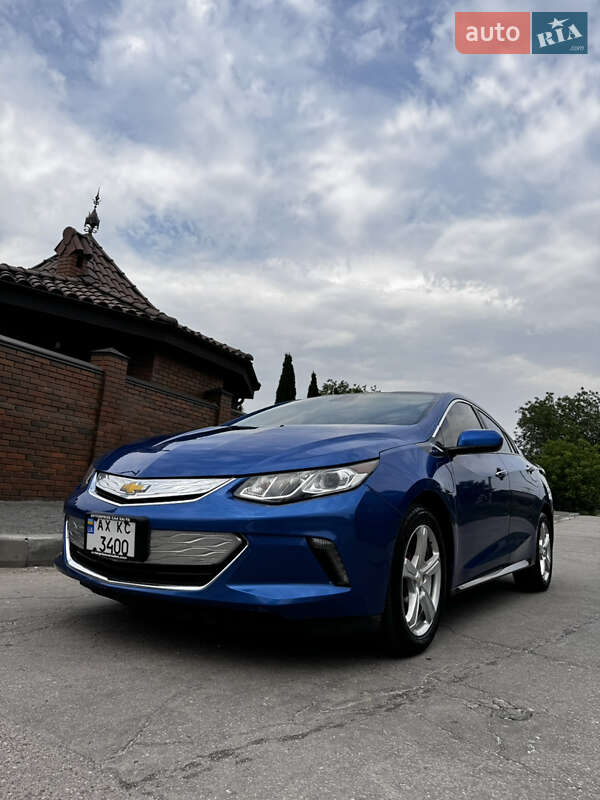 Хетчбек Chevrolet Volt 2016 в Чугуєві
