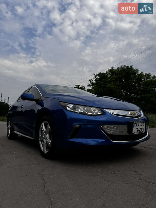 Хетчбек Chevrolet Volt 2016 в Чугуєві
