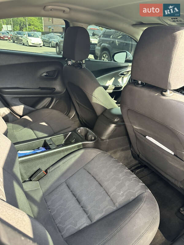 Хетчбек Chevrolet Volt 2014 в Дніпрі фото 13 Хетчбек Chevrolet Volt 2014 в Дніпрі