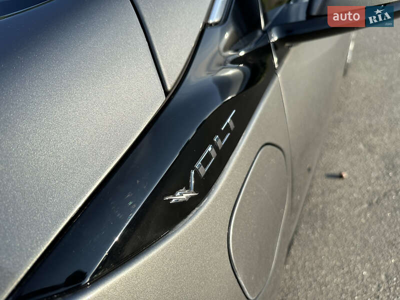 Хэтчбек Chevrolet Volt 2015 в Киеве