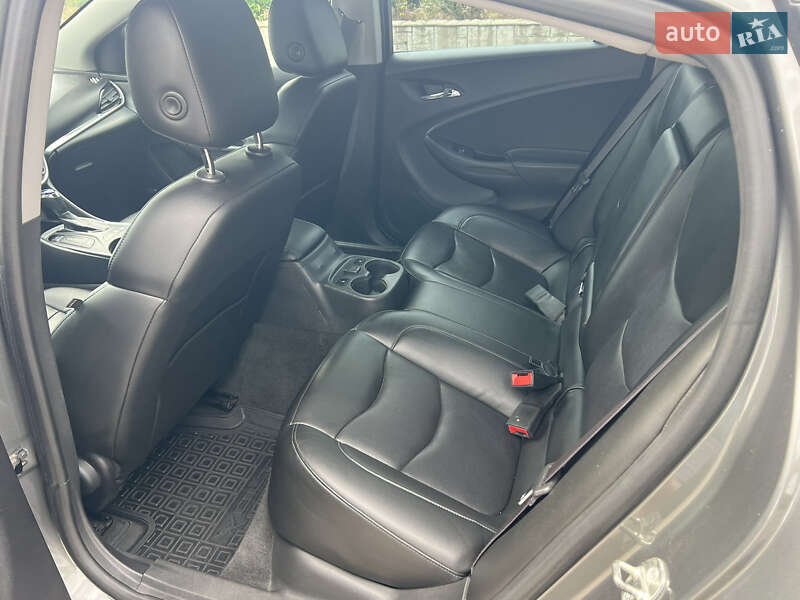 Хэтчбек Chevrolet Volt 2015 в Запорожье