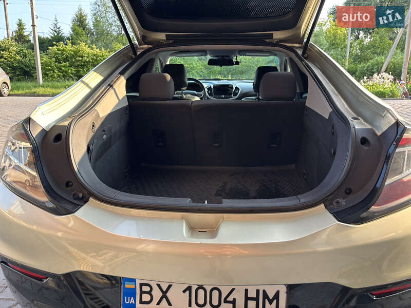 Хэтчбек Chevrolet Volt 2016 в Хмельницком