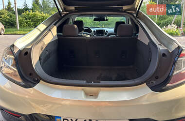 Хетчбек Chevrolet Volt 2016 в 