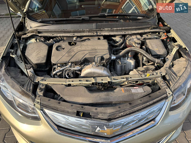 Хэтчбек Chevrolet Volt 2016 в Хмельницком