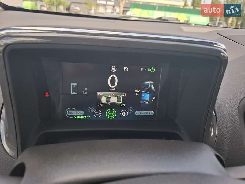 Хэтчбек Chevrolet Volt 2015 в Черкассах