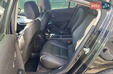 Хэтчбек Chevrolet Volt 2015 в 