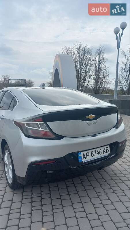 Хэтчбек Chevrolet Volt 2016 в Запорожье
