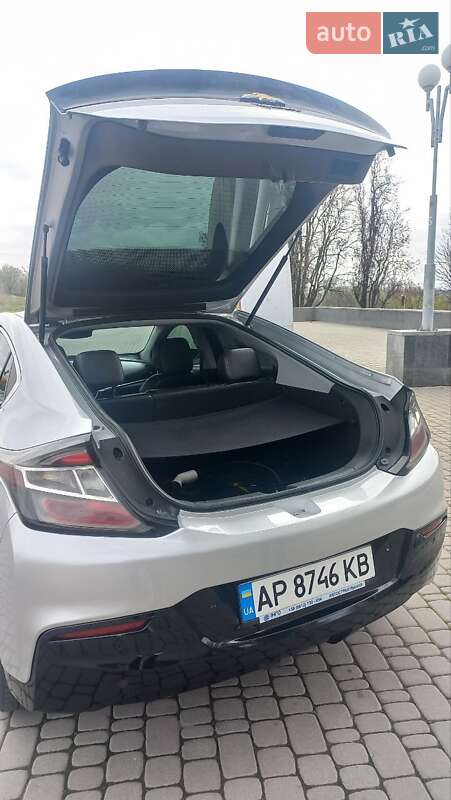 Хэтчбек Chevrolet Volt 2016 в Запорожье