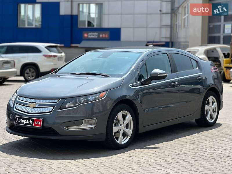 Хэтчбек Chevrolet Volt 2013 в 
