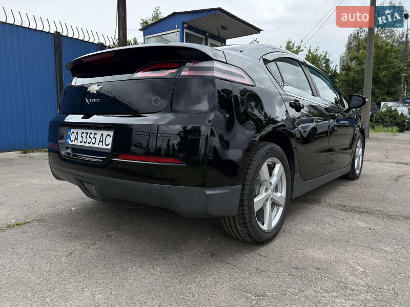 Хетчбек Chevrolet Volt 2015 в Києві