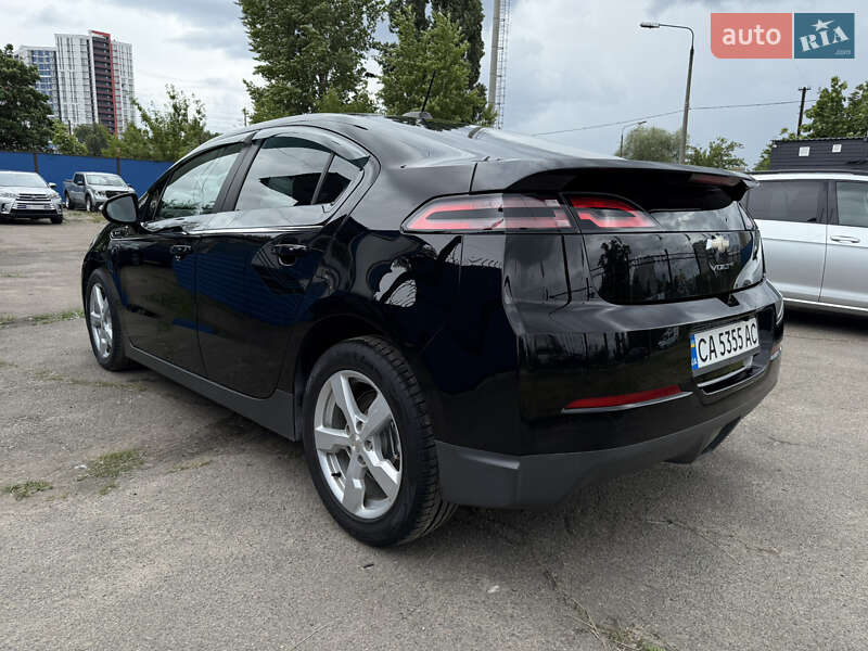 Хетчбек Chevrolet Volt 2015 в Києві