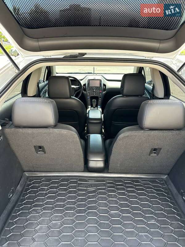 Хэтчбек Chevrolet Volt 2015 в Хмельницком