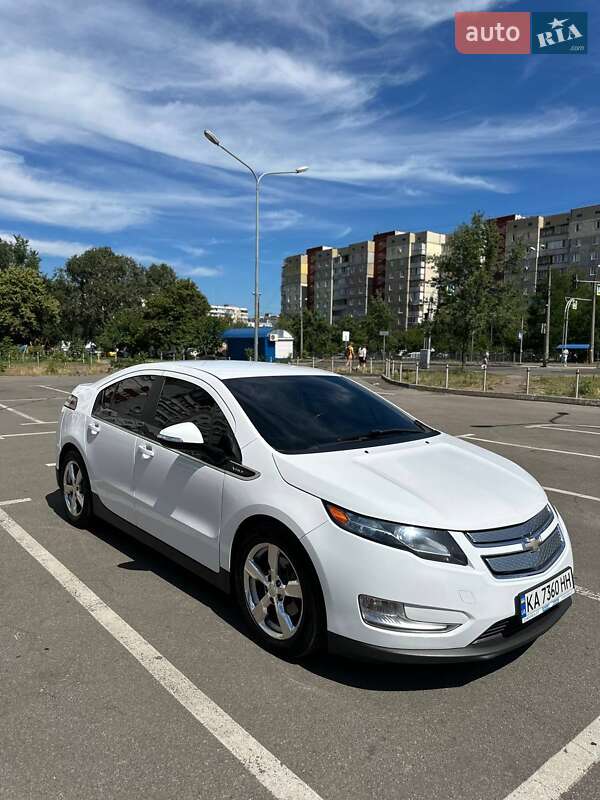 Хэтчбек Chevrolet Volt 2015 в Хмельницком