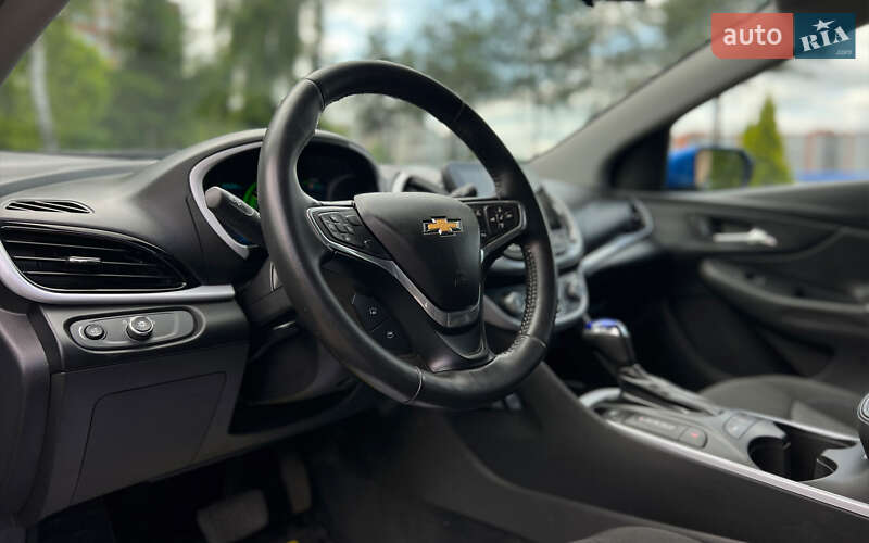 Хэтчбек Chevrolet Volt 2015 в Львове