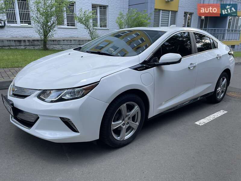 Хэтчбек Chevrolet Volt 2016 в Одессе фото 3 Хэтчбек Chevrolet Volt 2016 в Одессе