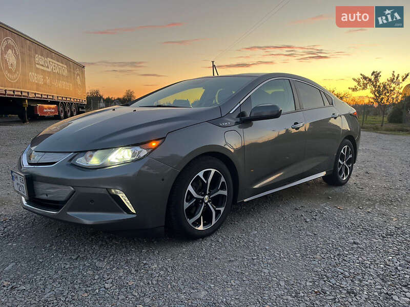 Хэтчбек Chevrolet Volt 2017 в 