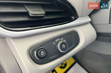 Хэтчбек Chevrolet Volt 2018 в 