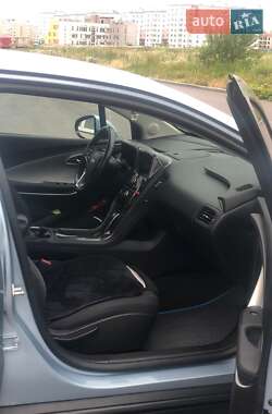 Хэтчбек Chevrolet Volt 2014 в 