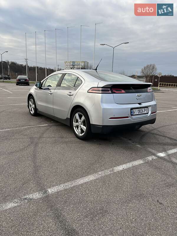 Хэтчбек Chevrolet Volt 2014 в Киеве