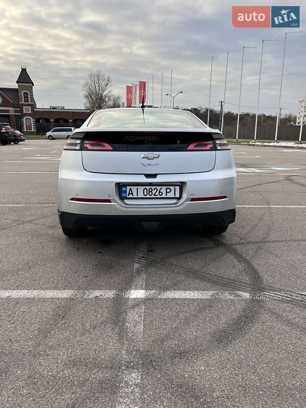 Хэтчбек Chevrolet Volt 2014 в Киеве