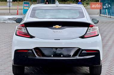 Хэтчбек Chevrolet Volt 2016 в 
