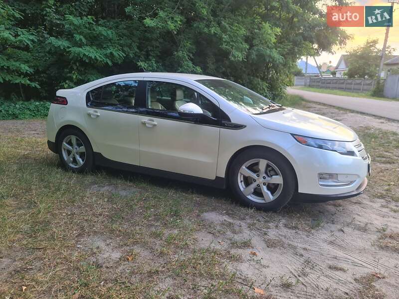 Хэтчбек Chevrolet Volt 2013 в Черкассах