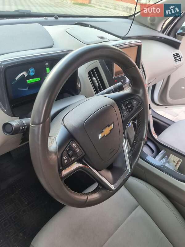 Хэтчбек Chevrolet Volt 2013 в Черкассах