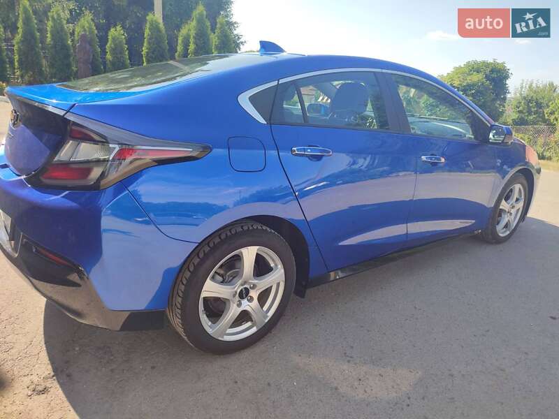 Хэтчбек Chevrolet Volt 2016 в Тернополе