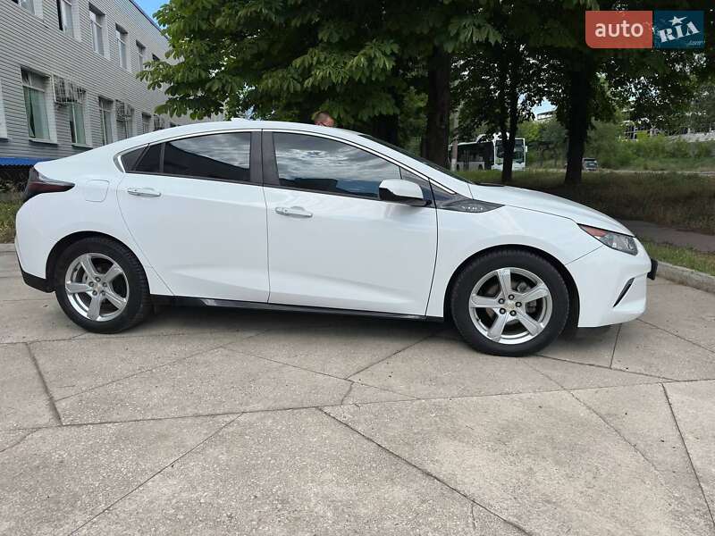 Хэтчбек Chevrolet Volt 2018 в Днепре