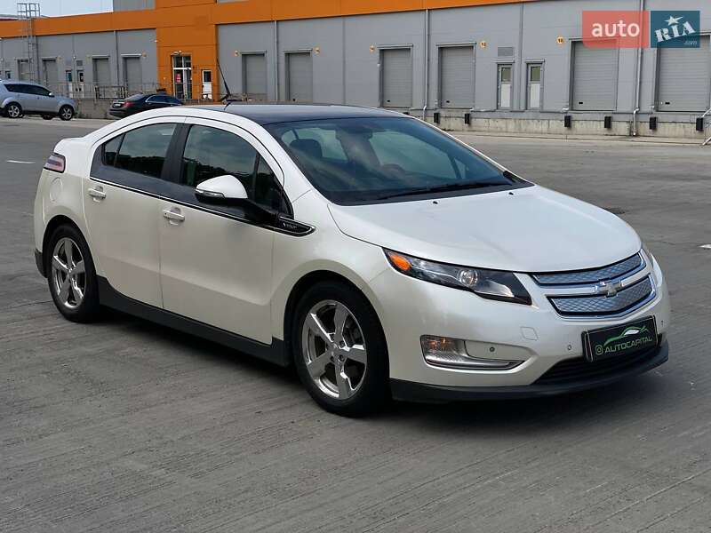 Хэтчбек Chevrolet Volt 2012 в Киеве