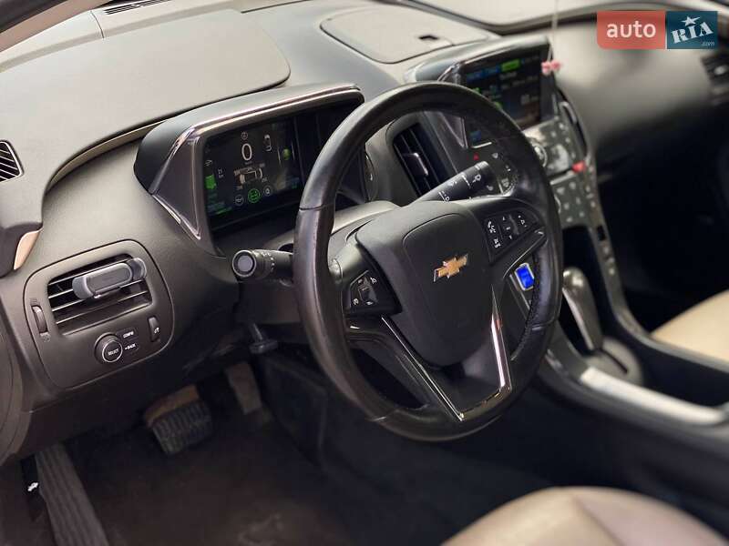 Хэтчбек Chevrolet Volt 2012 в Киеве