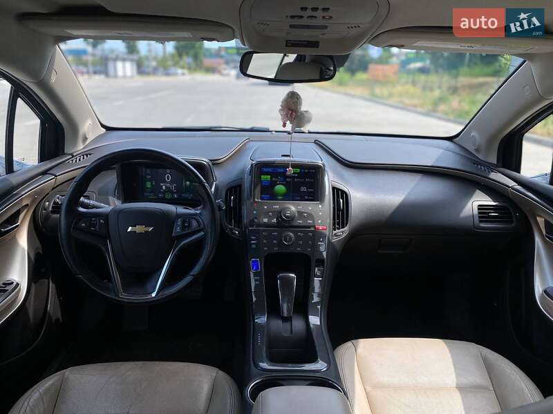Хэтчбек Chevrolet Volt 2012 в Киеве