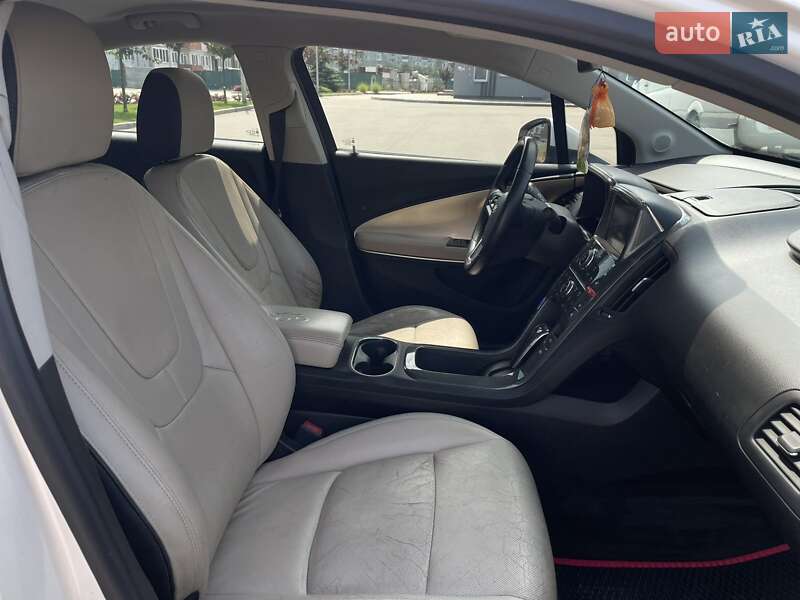 Хэтчбек Chevrolet Volt 2011 в Днепре