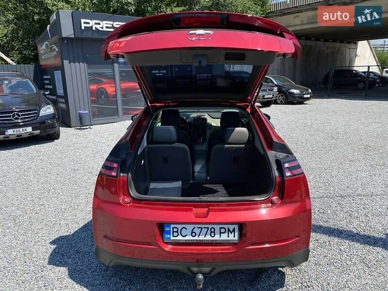 Хэтчбек Chevrolet Volt 2012 в Днепре