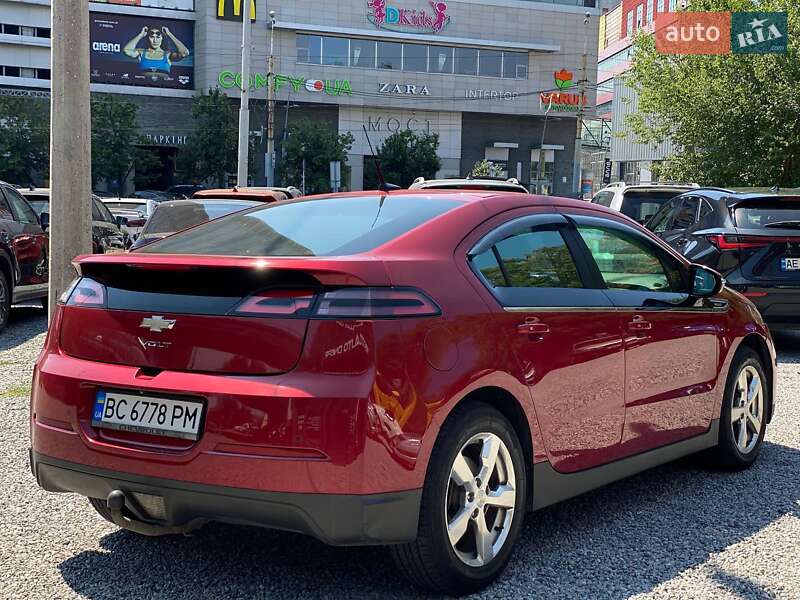 Хэтчбек Chevrolet Volt 2012 в Днепре