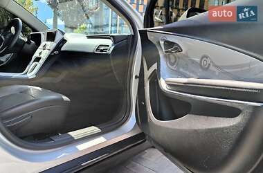 Хэтчбек Chevrolet Volt 2010 в 