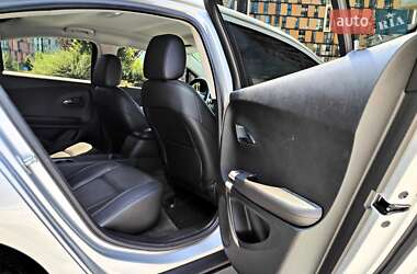Хэтчбек Chevrolet Volt 2010 в 