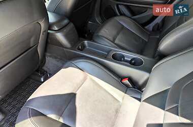 Хэтчбек Chevrolet Volt 2010 в 