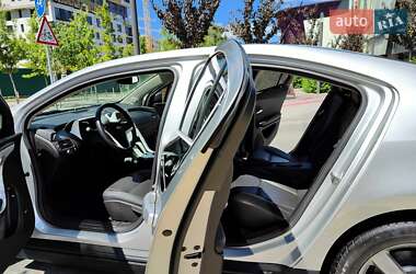 Хэтчбек Chevrolet Volt 2010 в 