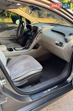 Хэтчбек Chevrolet Volt 2014 в 