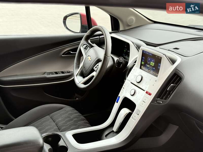 Хэтчбек Chevrolet Volt 2013 в Львове
