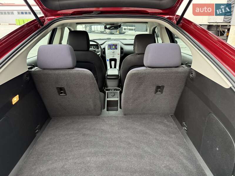 Хэтчбек Chevrolet Volt 2013 в Львове