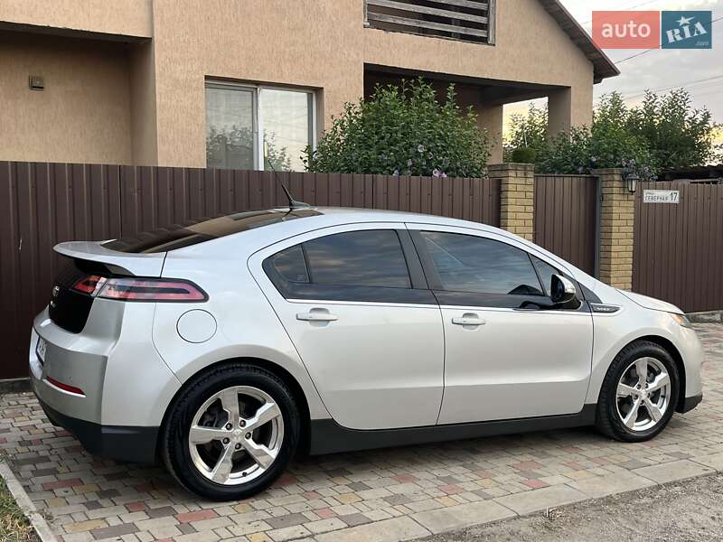 Хэтчбек Chevrolet Volt 2013 в Никополе