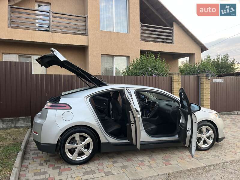 Хэтчбек Chevrolet Volt 2013 в Никополе