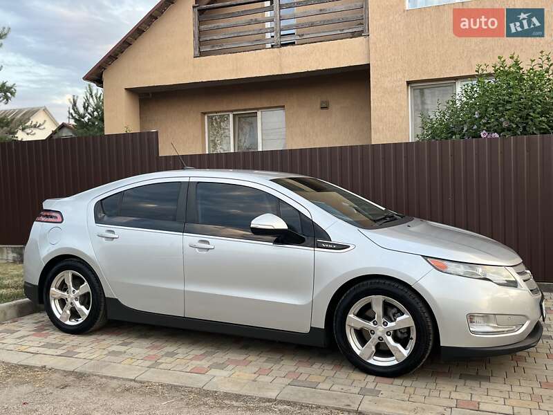 Хэтчбек Chevrolet Volt 2013 в Никополе