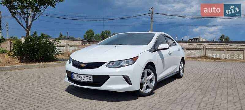 Хэтчбек Chevrolet Volt 2016 в 