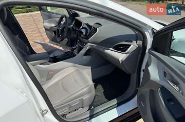 Хэтчбек Chevrolet Volt 2015 в 