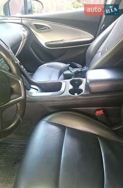 Хэтчбек Chevrolet Volt 2012 в 